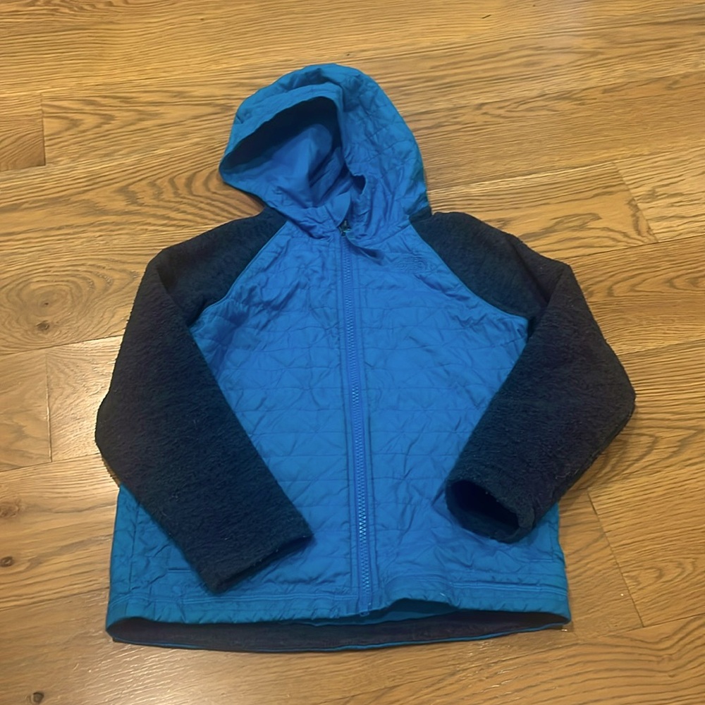 Boys hooded north face jacket sz 6